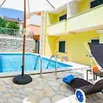 Sunrise Apartments 3