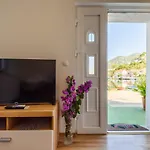 Apartment Dego Near Ploce, Riverfront, Parking