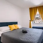 Art Deco Cathedral Apartments By Duhomes