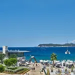 Beach Vinea