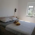 Apartments Luka