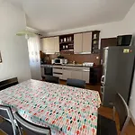 Apartment Mama