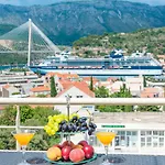 Topdeck Exclusive Apartment