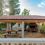 Apartments Ivica - With Parking