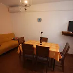 Comfortable Apartmentzadar Borikup To 5 Persons