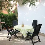 Comfortable Apartmentzadar Borikup To 5 Persons