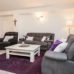 Holiday Home Tower With Private Pool, Sauna And Quads