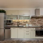 Apartment Maru Prestige