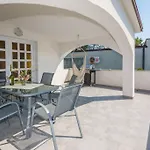 Family Patio Vir
