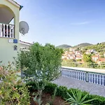 Apartment In Sali With Sea View, Balcony, Air Conditioning, Wi-Fi