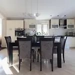 Modern Apartment Mia - By Ta Leut Agency