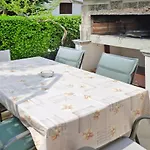Apartment Pink In Starigrad Paklenica Only 200 M From The Sea