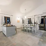 Holiday Villa In Rovanjska With Pool, Near Zadar