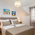 Angelika Apartment