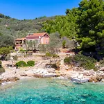 Nice Home In Sokolic With Wifi