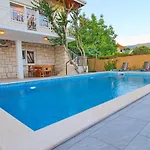 Fancy Holiday Home Igor-Kosta