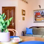 Amoret Apartments By Duhomes