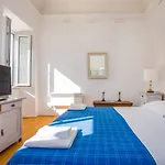 Lovely Apartments In The City Centre By Irundo
