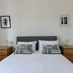 Spacious Apartment Nero With Free Parking