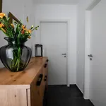 Spacious Apartment Nero With Free Parking