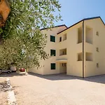 Apartmani Mara