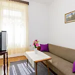 Apartment Lucy