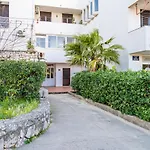 Apartment Kry Kry