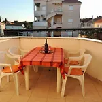 Magyar Apartmanhaz Pakostane