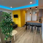 Studio Apartment F&J