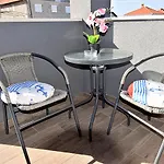 Maris Apartment