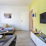 Makalu Apartment