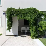 Apartment Jon Zuljana