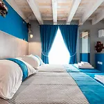 Nautica Room 2 - Old Town