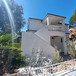 Casa Blanca, Biograd Na Moru