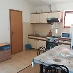 Apartment Visnja -Near Queen Beach