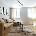 Karla'S Exclusive Central Apartment