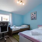 Ivan07 Spacious 3Br Apartment With Terrace