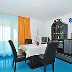 Apartment In Vir With A Barbecue