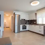 Apartments Mandre I