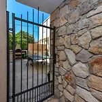 Apartment Loro With Jacuzzi