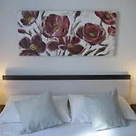 Peninsula Apartment