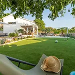 Holiday Home - Villa Thorak