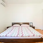 Apartment Guest House Leo