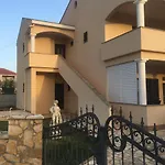 Apartment Lara Privlaka