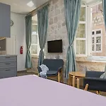 Studio Nikol