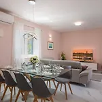 Villa Karla Nin