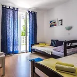 Roomy Apartment In Seline With Garden