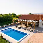 Villa Gode -Secluded House With Heated Pool Near The Beach