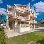 Littlemore Studio Apartment