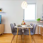 Vk-Zadar Apartman W Balcony
